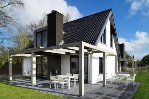 Ouddorp House | Family-Friendly Luxe Villa at Park Duinzicht 705, Ouddorp