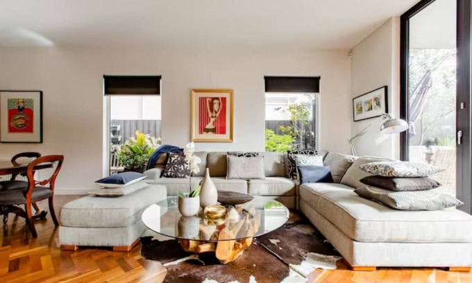 Hawthorn East House | Elegant Whole House Stay with Pool & Ocean Views in Hawthorn East
