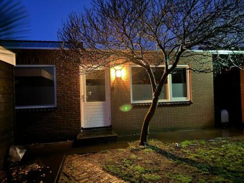 Bakkum Apartment | Air-Conditioned Retreat Bubbles! Pet-Friendly & Private Parking