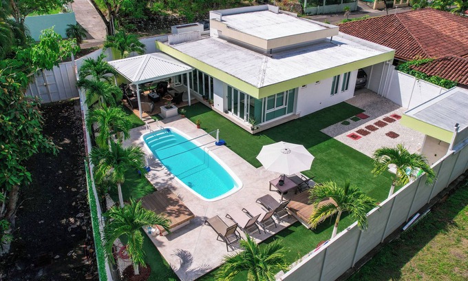 Esterillos Oeste Villa | Elegant Villa with Private Pool and Spa Amenities