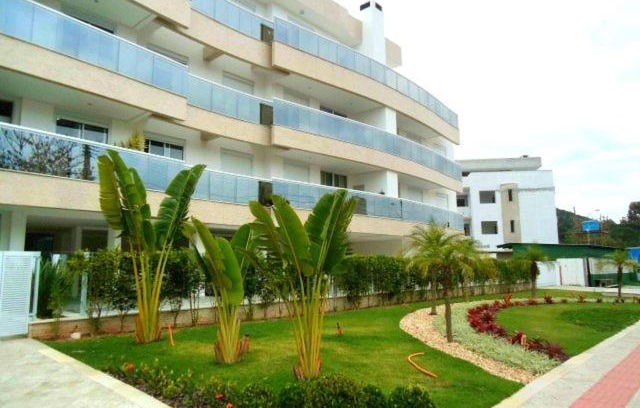 Jurere Apartment | Relax in Comfort at Jurerê with Oceanfront Views