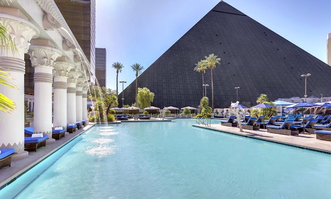 Las Vegas Strip Resort | Discover Luxor Hotel and Casino: Family-Friendly Retreat
