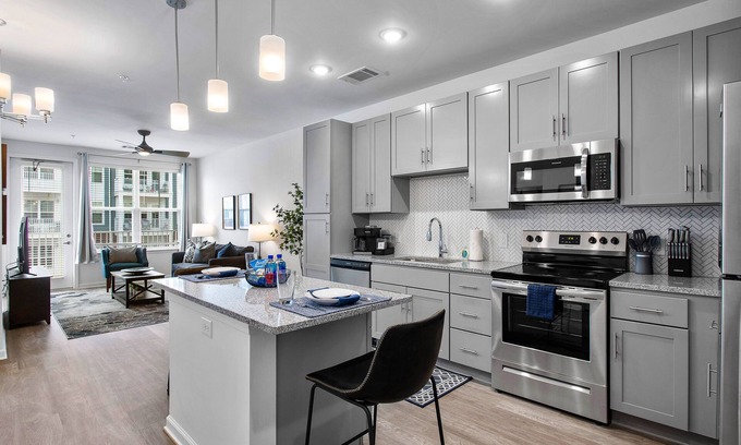 Midlothian Apartment | Top-Rated LuxStay: Your Ideal Temp Haven with Spa & Pool