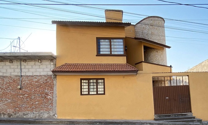 Puebla House | Elegantly Designed House with Spa & Family Amenities