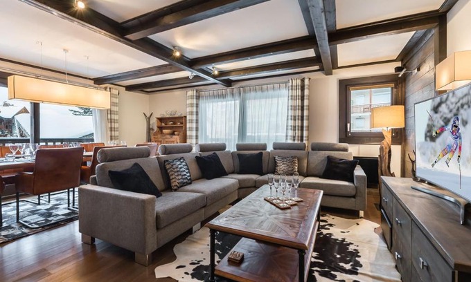 Courchevel Apartment | Premier 8-Person Apartment with Scenic View in Courchevel