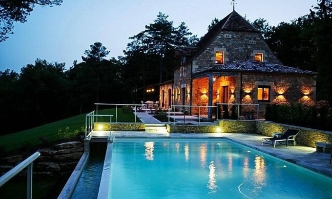 Les Eyzies House | Elegant Cottage with Pool & Breathtaking Countryside Views