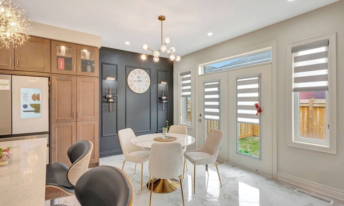 Stouffville House | Luxurious! Centrally located entire Home, Office & Wi-Fi