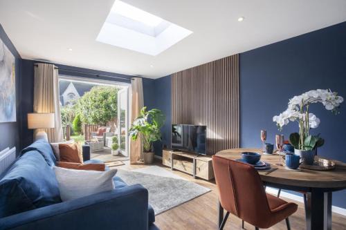 Cheltenham House | Exceptional Stay at Pittville Circus Road - Family Friendly