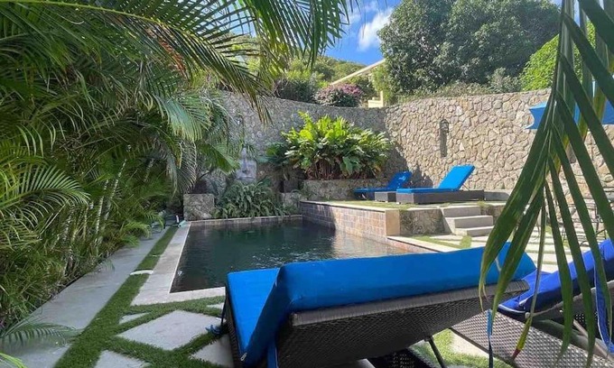 Simpson Bay Apartment | Family-Friendly Apartments in Koolbaai, Sint Maarten