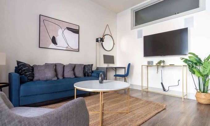 Richardson Apartment | Inviting 1BR Suite with Pool, Gym & Convenient Parking