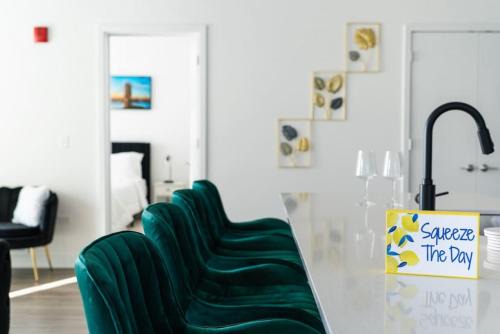 Morton Grove Apartment | Luxurious 2 Bedroom in Morton Groove