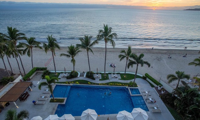 Bucerias Condo | Beachfront 2-Bedroom Condo in Bucerias with Ocean View