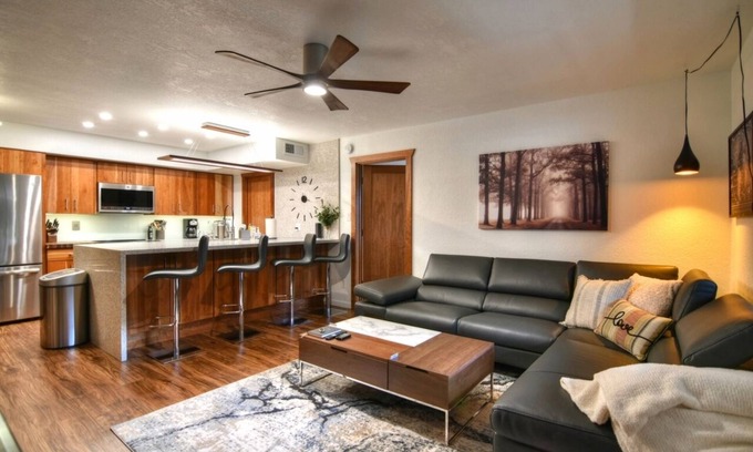 East Mesa Condo | Pet-Friendly Executive Condo with Heated Pool & Hot Tub
