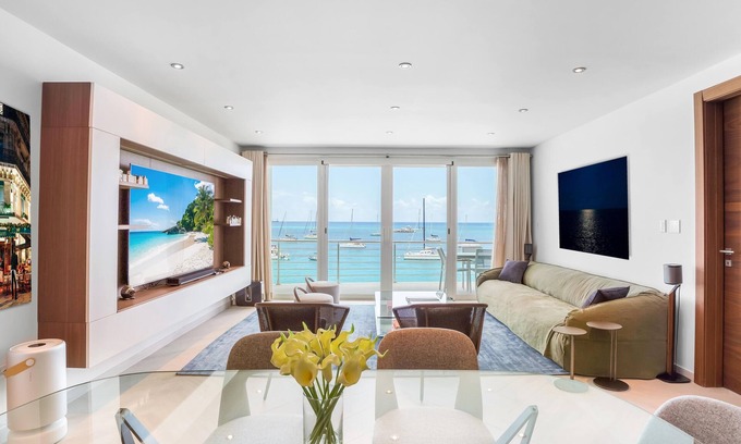 Simpson Bay Apartment | Luxurious 2BR/2.5BA Unit on Simpson Bay Beach
