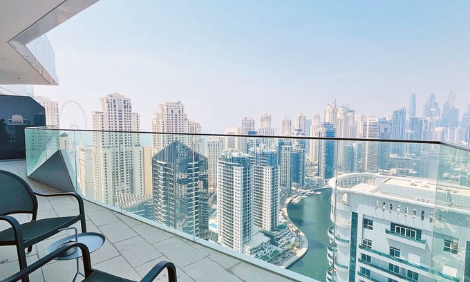 Jabal Ali 2 Apartment | Luxurious 2BR in Stella Maris, Ain & Marina View