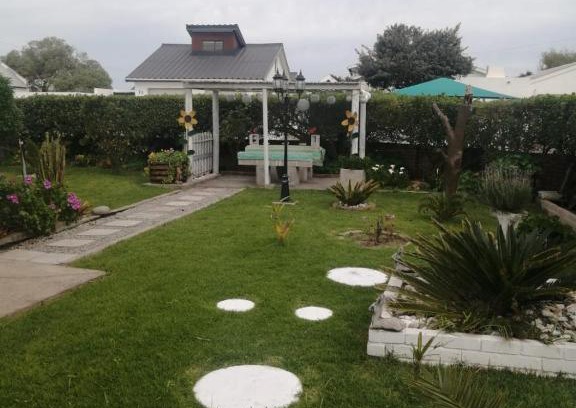 Saldanha House | Oceanfront 3-Bedroom Getaway - Perfect for Your Holiday