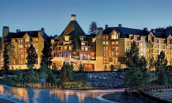 Truckee Villa | Luxurious 3 BR Ritz Carlton Club Ski in/Ski out Villa in Truckee