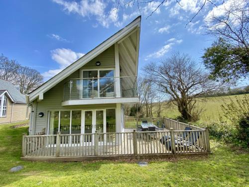 St Austell House | Trewhiddle Villa 17: Guest Rated 9.3 & Pet Friendly Getaway