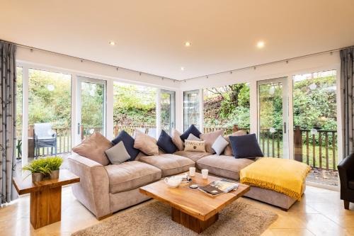 St Austell House | Trewhiddle Villa 16: Family and Pet-Friendly Getaway