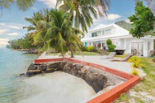 Moorea-Maiao House | Elegant Oceanfront 4BR Villa with Stunning Views