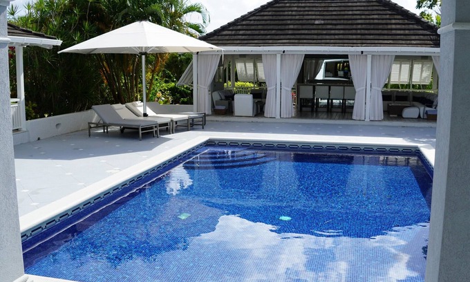 Sandy Lane Villa | Spacious 5-Bedroom Mansion with Ocean Views and Pool