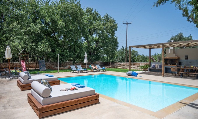 Atsipópoulon Villa | Stunning 5-Bedroom Villa with Private Heated Pool & Garden