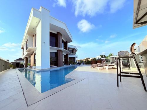 Ajah Villa | Luxurious 5BR Villa with Private Pool, Lekki Lagos