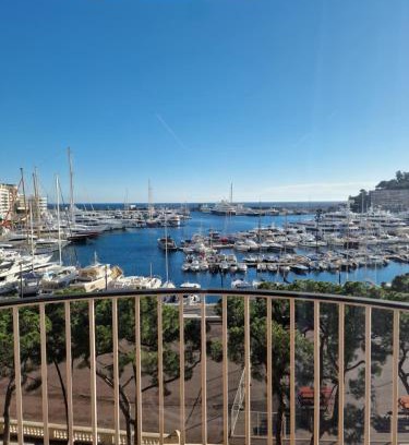 Quartier du Port Apartment | Premier Accommodation on the Grand Prix Track - 10/10 Rated