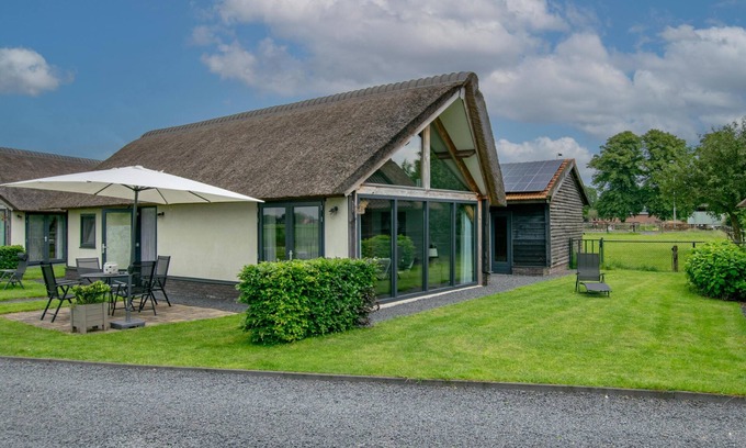 Alphen House | Luxurious and attractive detached house