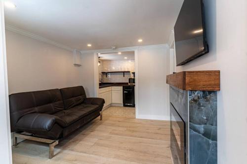 Temple House | Cozy Cabin Retreat in Scenic Rural Setting - Pet Friendly
