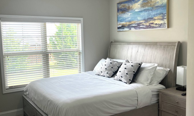 Sugar Hill House | Cozy Private Room with King Bed in a Safe Community