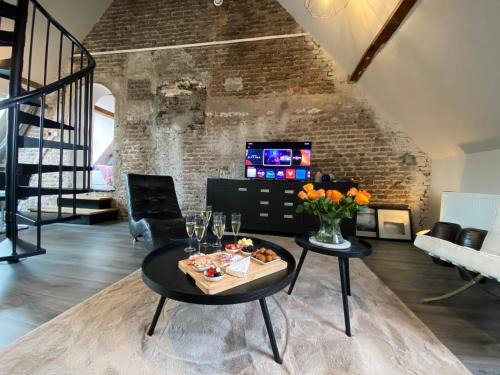 Vianen Apartment | Elegant Apartment in Historic Rijksmonument - Family Friendly