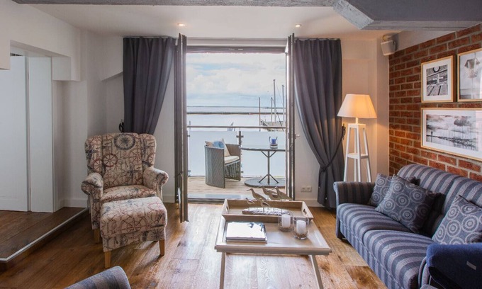 Barth Apartment | Stylish Getaway with Child-Friendly Amenities and Kitchen