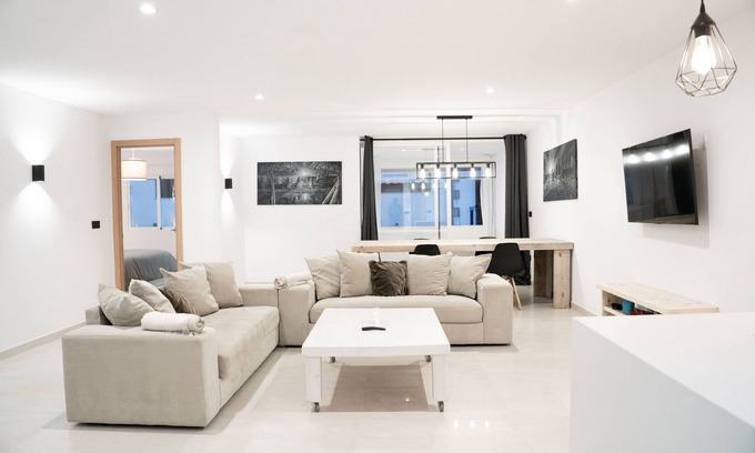 Javea Apartment | Beachside Apartment with Spa & Breakfast - Rated 10/10!