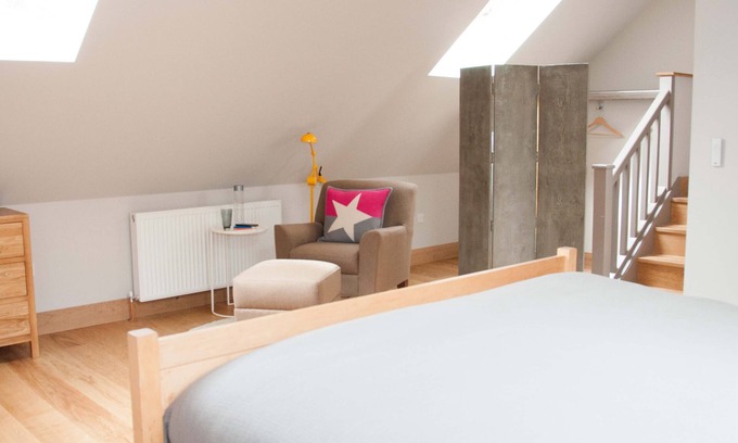 Long Itchington Apartment | Guest Rated 10/10: Family-Friendly Apartment in Southam