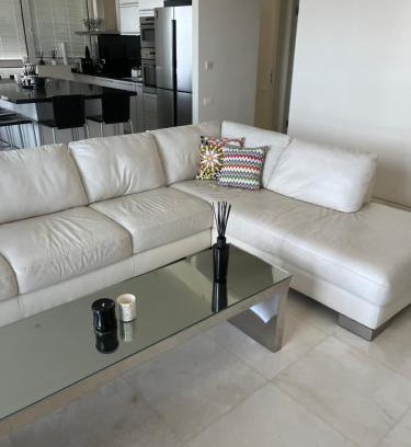 Park Tzameret Apartment | Modern Apartment with Pool in North Tel Aviv