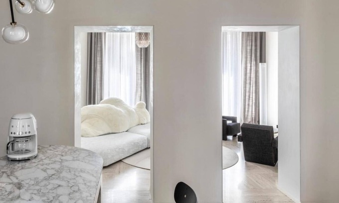 Repubblica Apartment | Elegant Apartment in Rome with Spa and Family Amenities