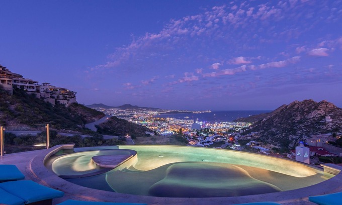 Pedregal House | Guest Rated Casa Carmelo with Ocean View and Private Pool