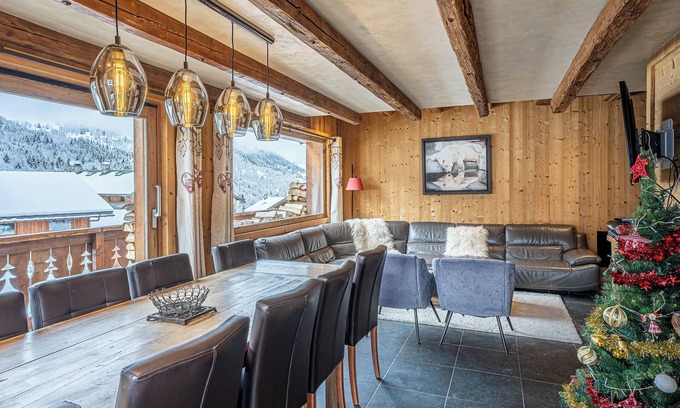 Meribel Ski Chalet | Elegant Chalet in Méribel Center for 10 Guests, Pet Friendly