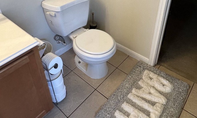 Klein House | Inviting Townhome Near Shops - Pet & Child Friendly Stay