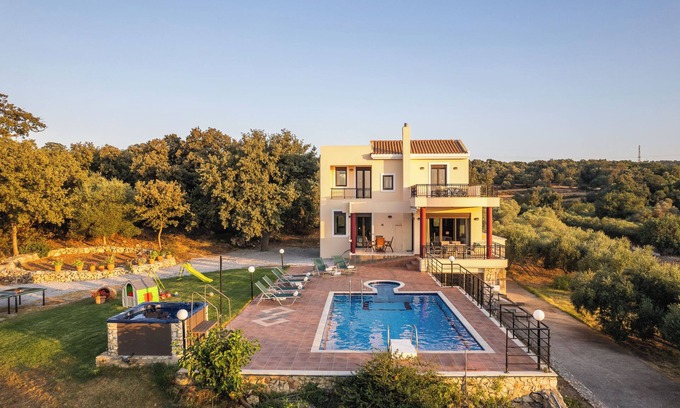 Prines Villa | Idyllic Countryside Villa with Private Pool & Scenic Views