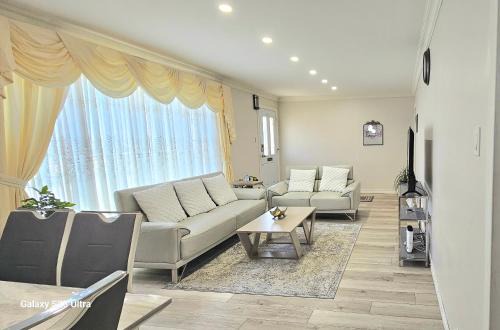 Scarborough House | ```html
Serene House in Bluffs with Lake View - 4-Star Stay
```