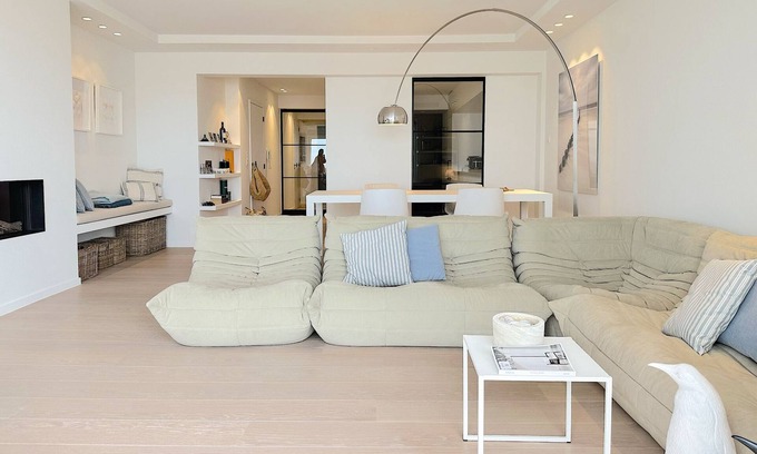 Albertstrand Apartment | Elegant Design Apartment with Breathtaking Sea Views