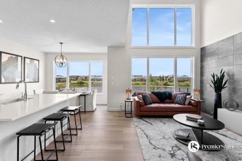 Airdrie House | Luxurious Detached House with Private Garage, Lake View, Central AC & More