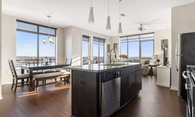 Rolling Mill Hill Condo | Stunning Downtown Corner Views with Pool & Breakfast