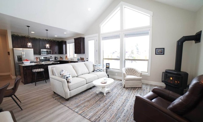 Driggs House | Family Retreat in Driggs with Hot Tub & Spa Amenities