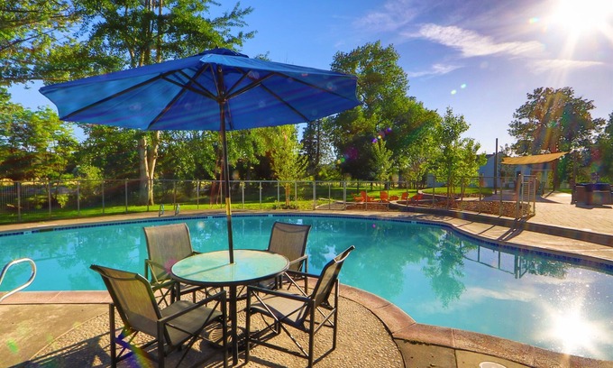 Walla Walla House | Luxurious farm estate w/seasonal heated pool!