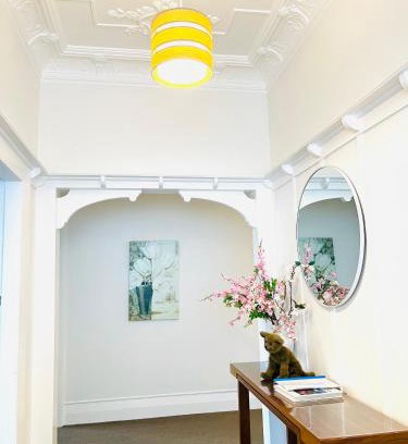 Saint Kilda House | Beautiful Beachside Retreat with Ocean Views & Family Fun