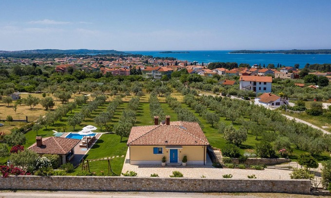 Fazana House | Perfect Family Villa with Oceanfront Views & Top Amenities