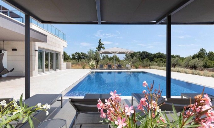 Jursici House | Experience Villa Barbara: Modern Retreat with Private Pool
